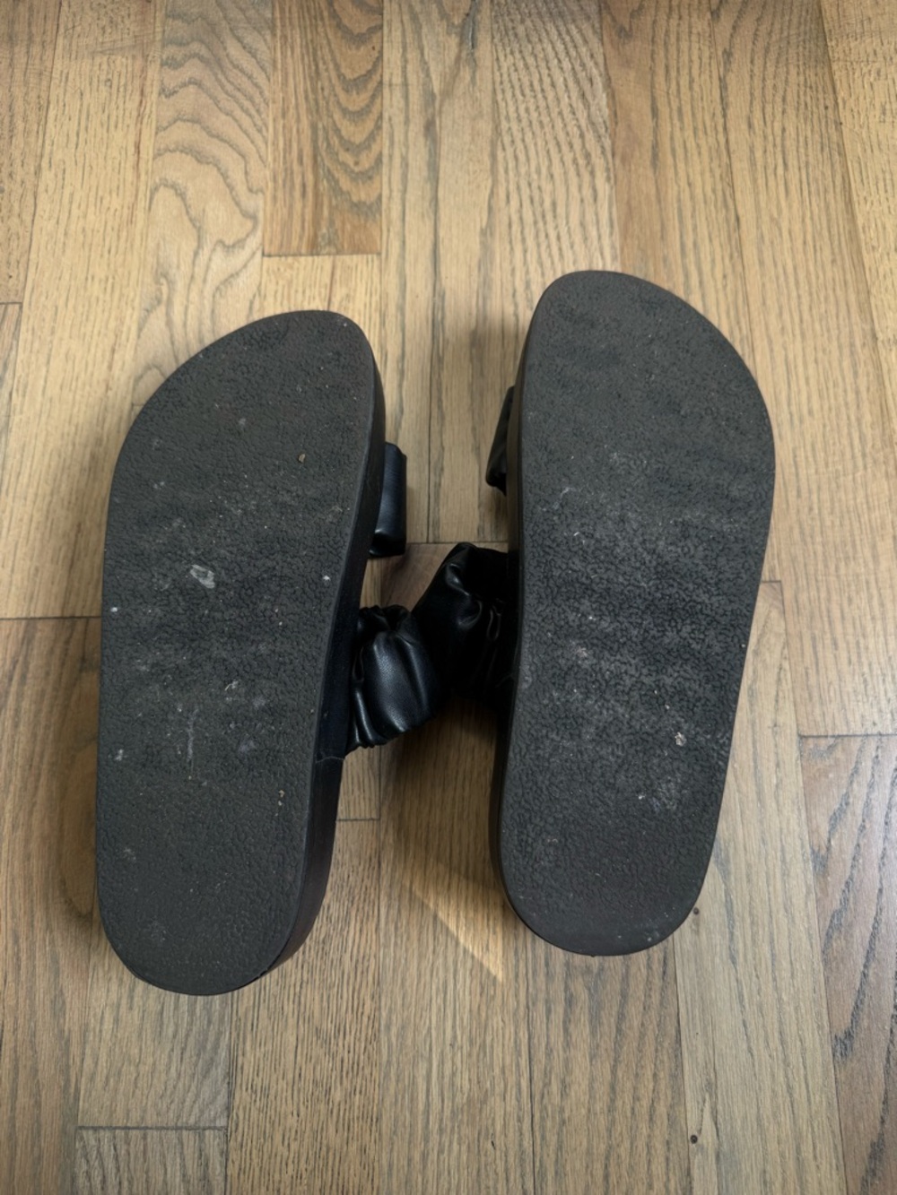 Black Ruched Double-Strap Slide Sandals - Picture 3 of 3